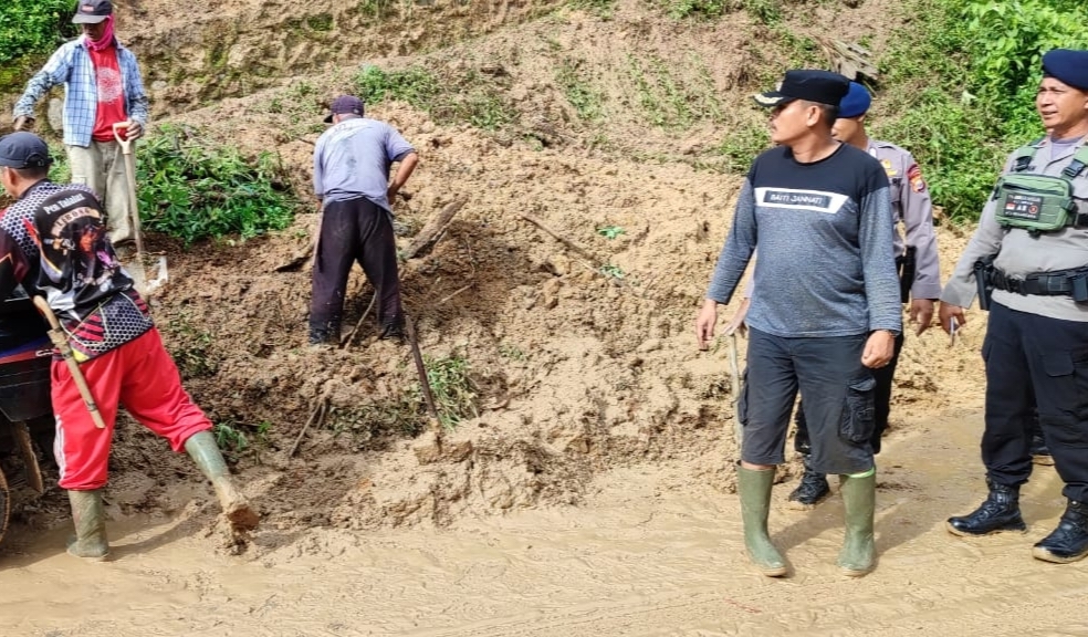 BPBD Catat Dua Rumah Tertimbun Tanah Longsor di Lebong