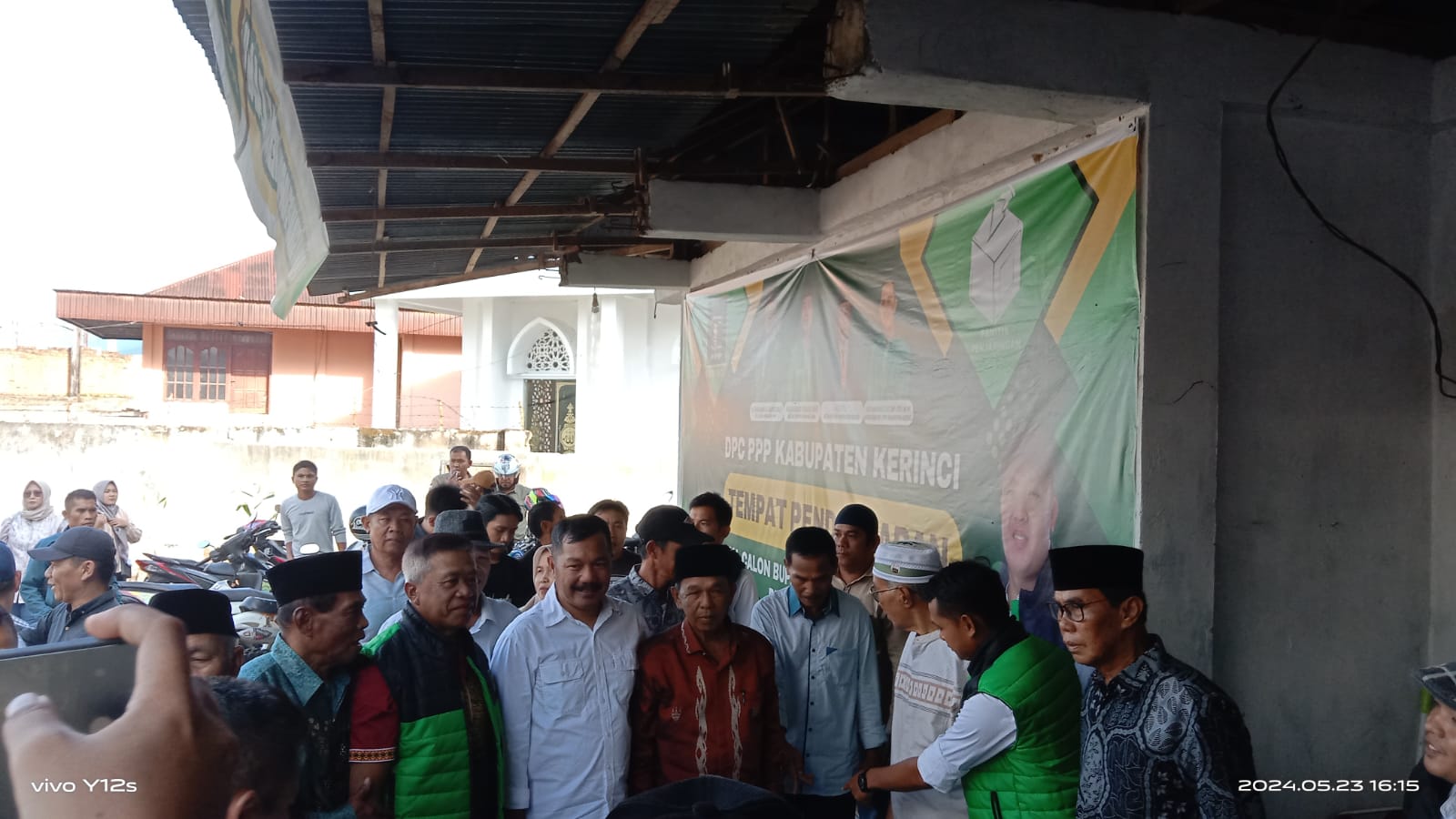 https://progresiflines.com/monadi-di-dampingi-ribuan-simpatisan-resmi-mendaftar-di-dpc-ppp-kabupaten-kerinci