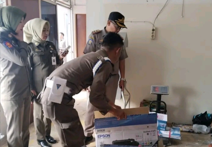 Wujudkan Kota Yang Bersih, Sat Pol PP Sungai Penuh Resmi Menabung Sampah Di Bank Sampah Mapan